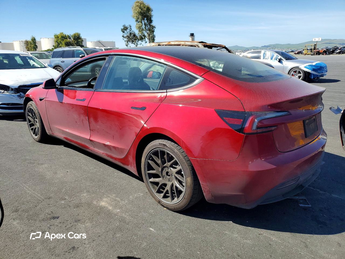Tesla Model 3 2024