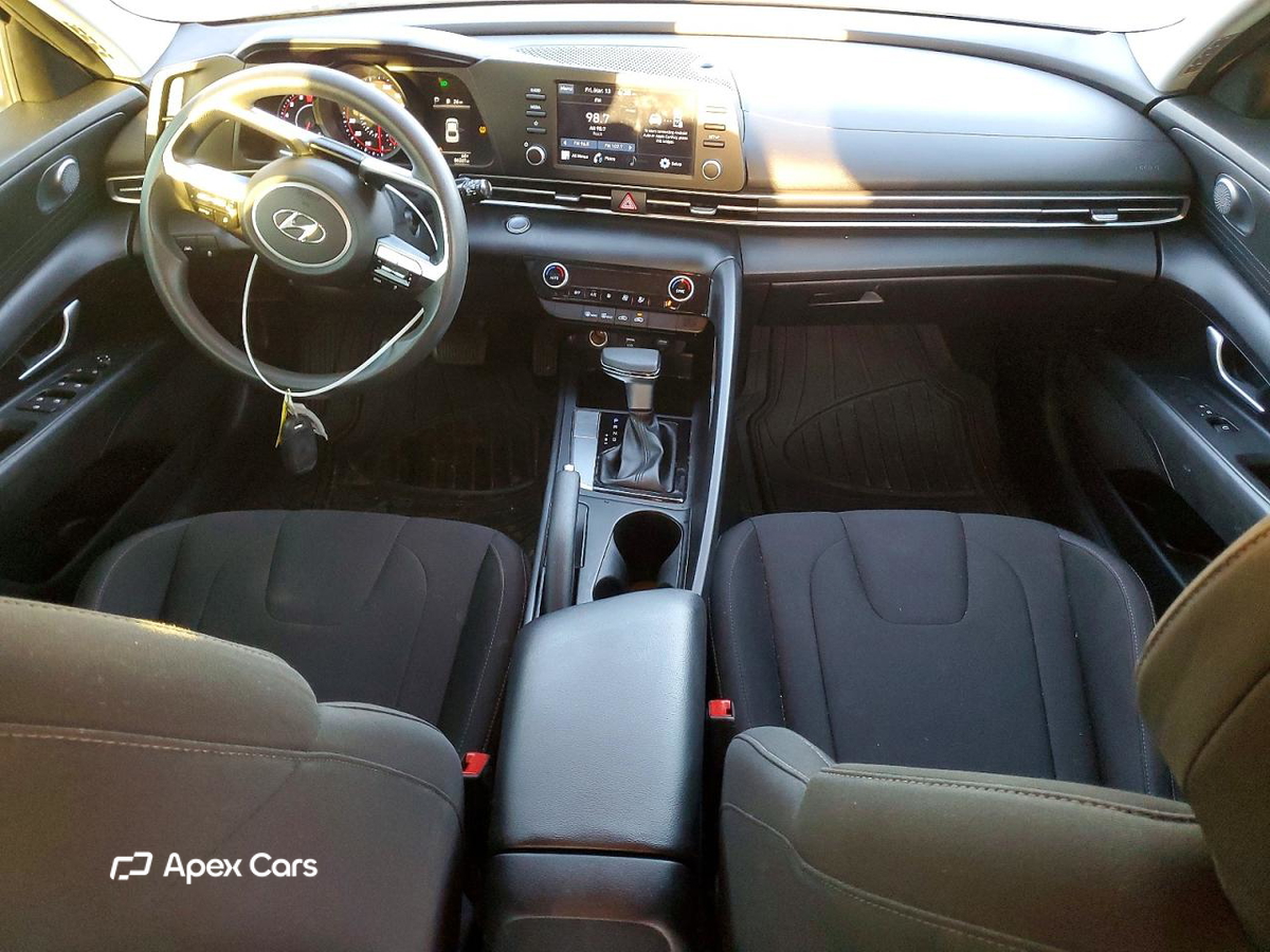 Hyundai Elantra 2021