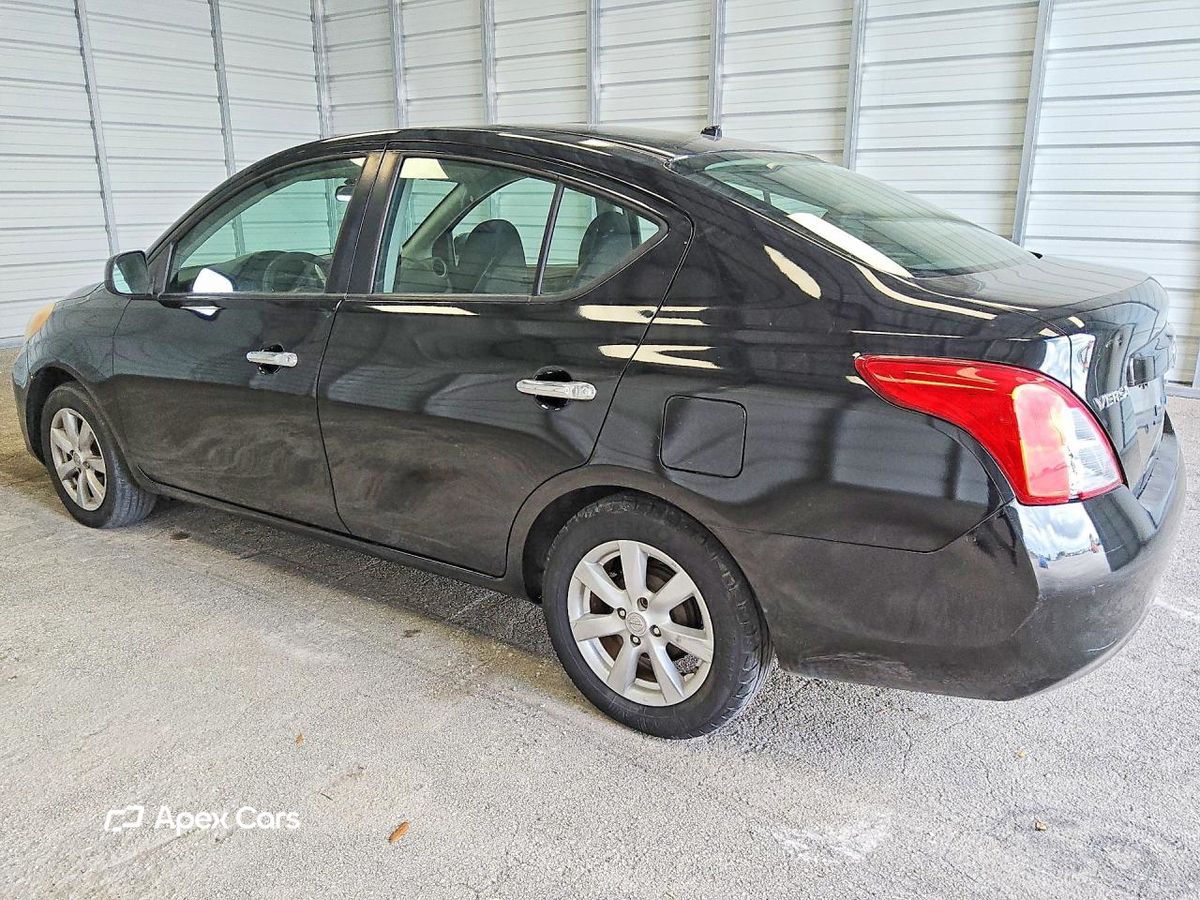 Nissan Versa 2012