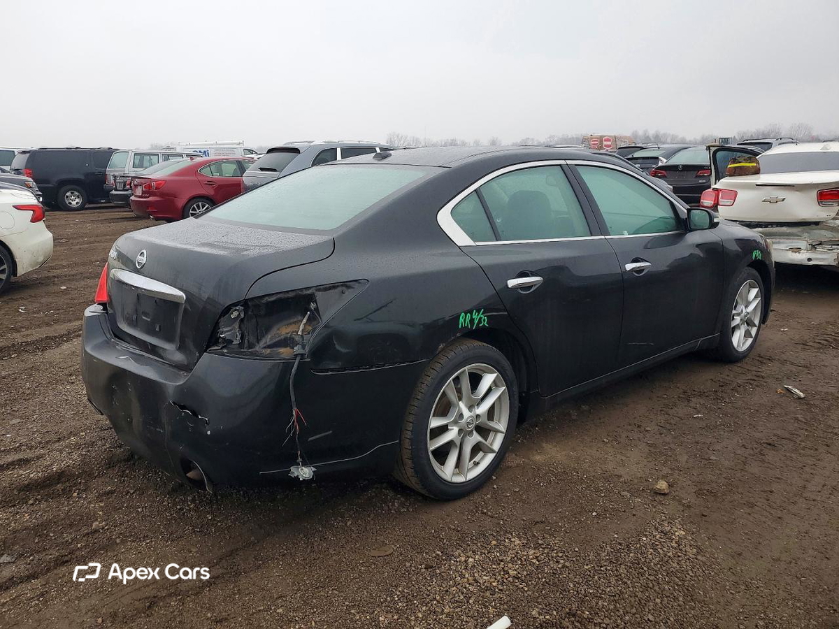 Nissan Maxima 2011