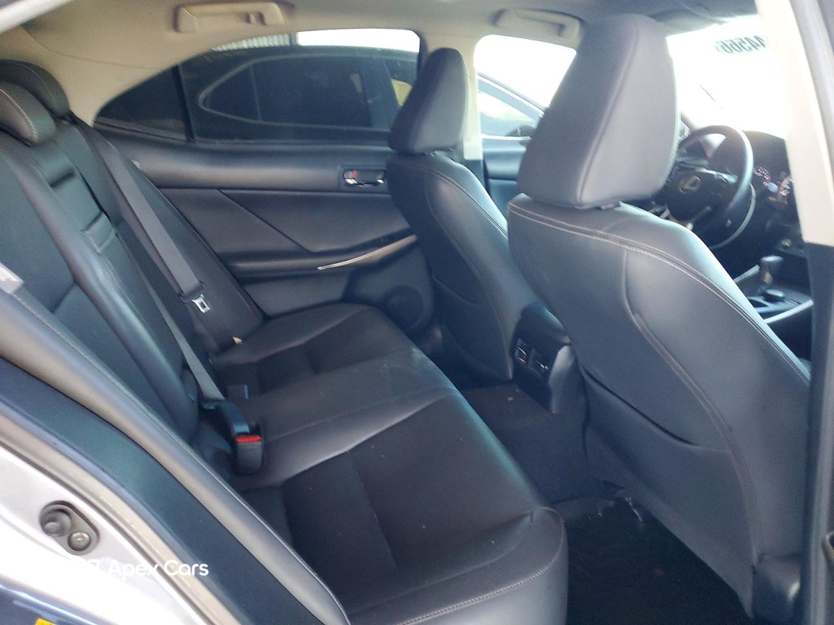 Lexus IS 2016