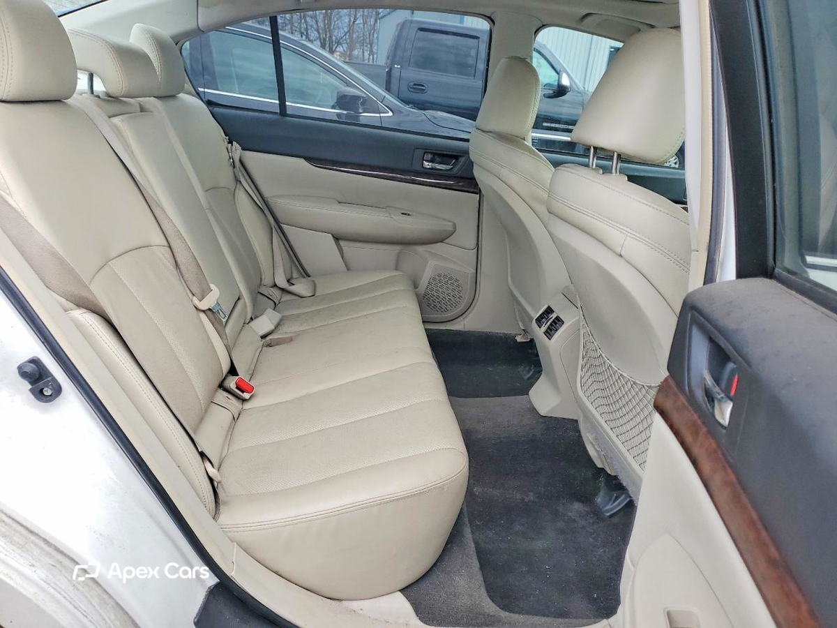 Subaru Legacy 2013