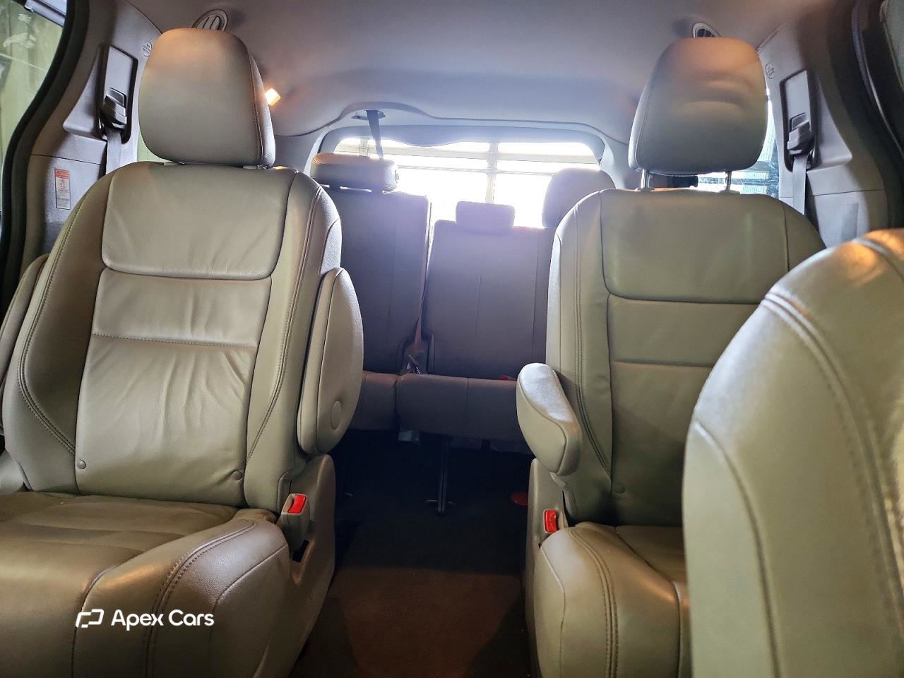Toyota Sienna 2016
