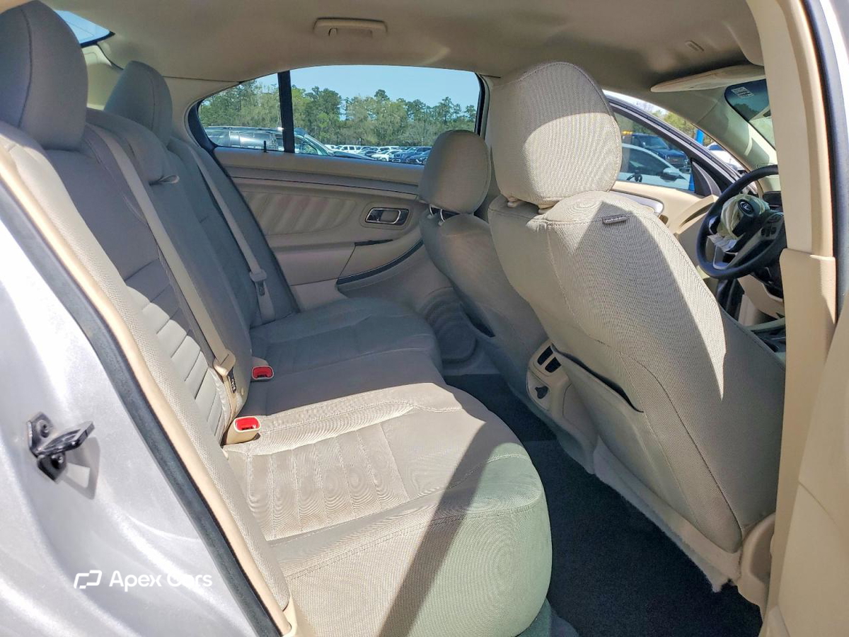 Ford Taurus 2016
