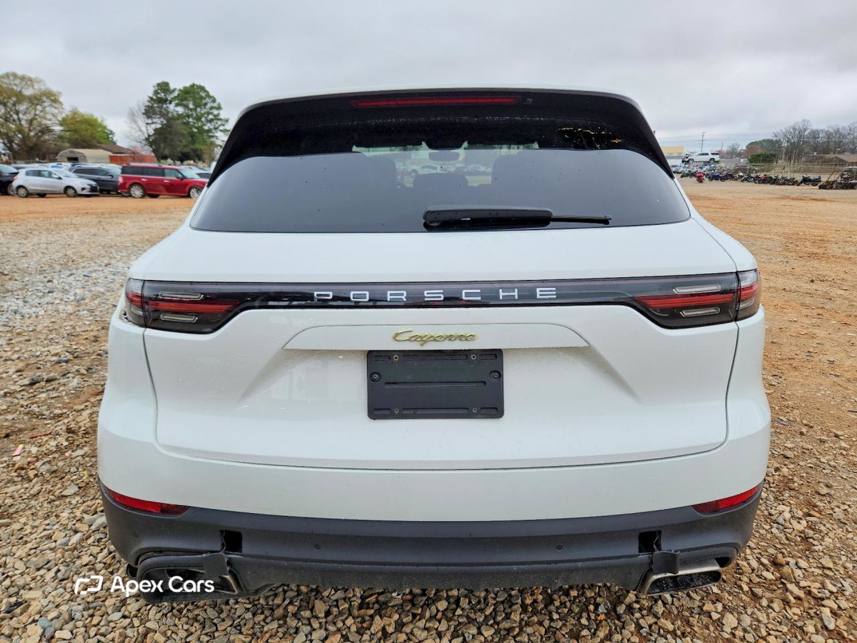Porsche Cayenne 2021