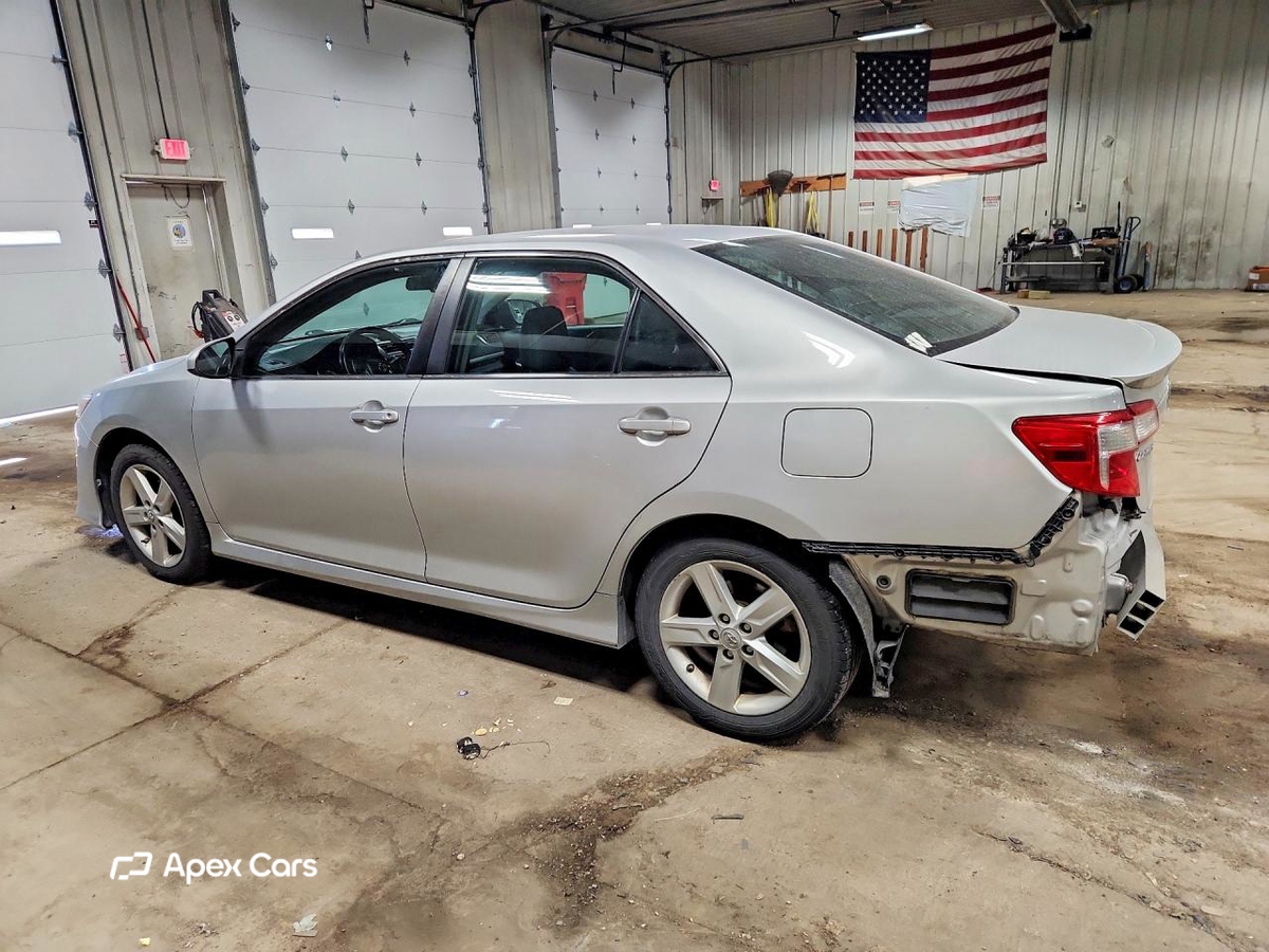 Toyota Camry 2012