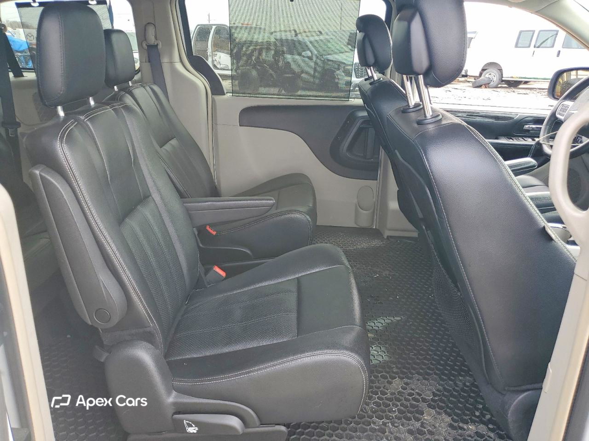 Chrysler Voyager 2016