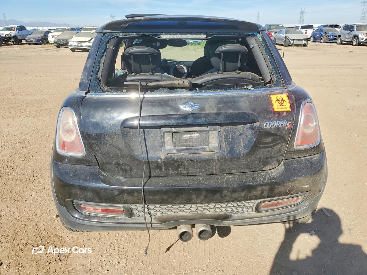 MINI Cooper 2011
