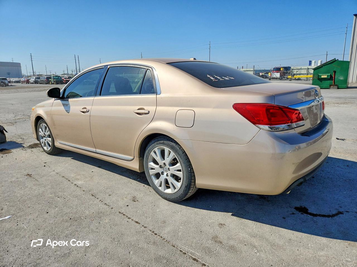 Toyota Avalon 2011
