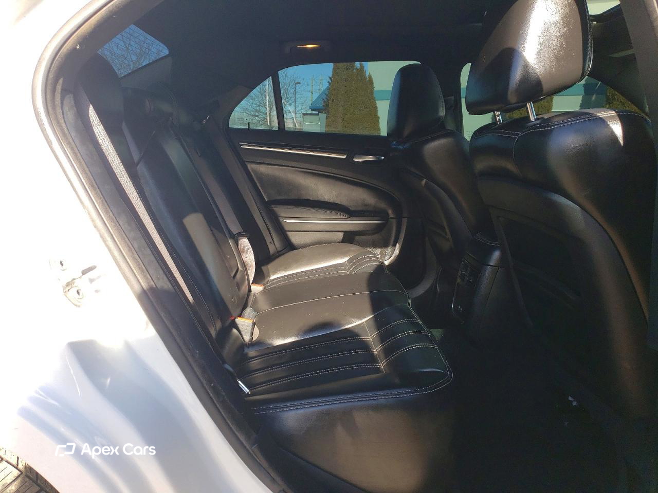 Chrysler 300 2021