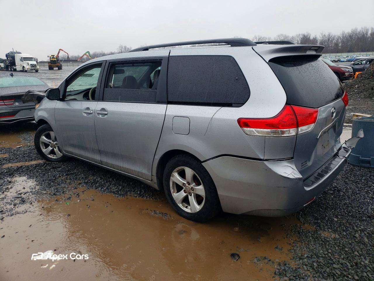Toyota Sienna 2011