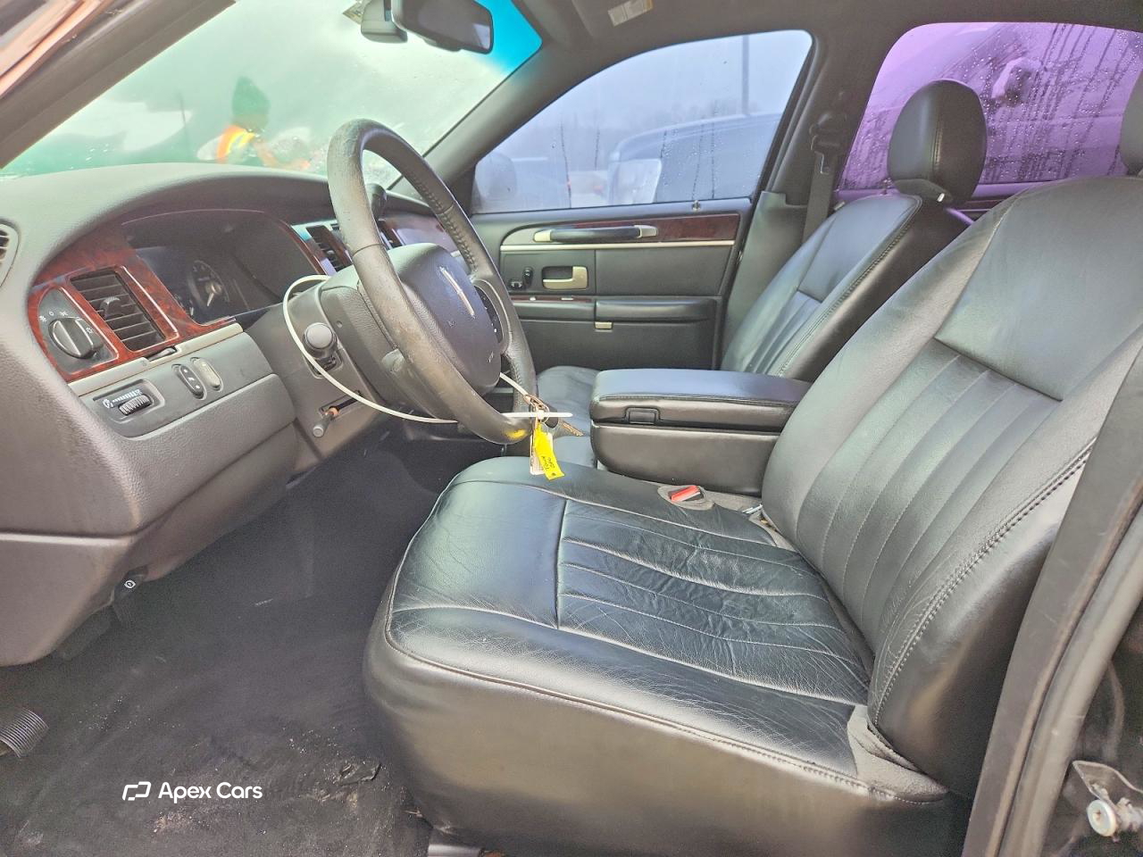 Lincoln Town Car 2007