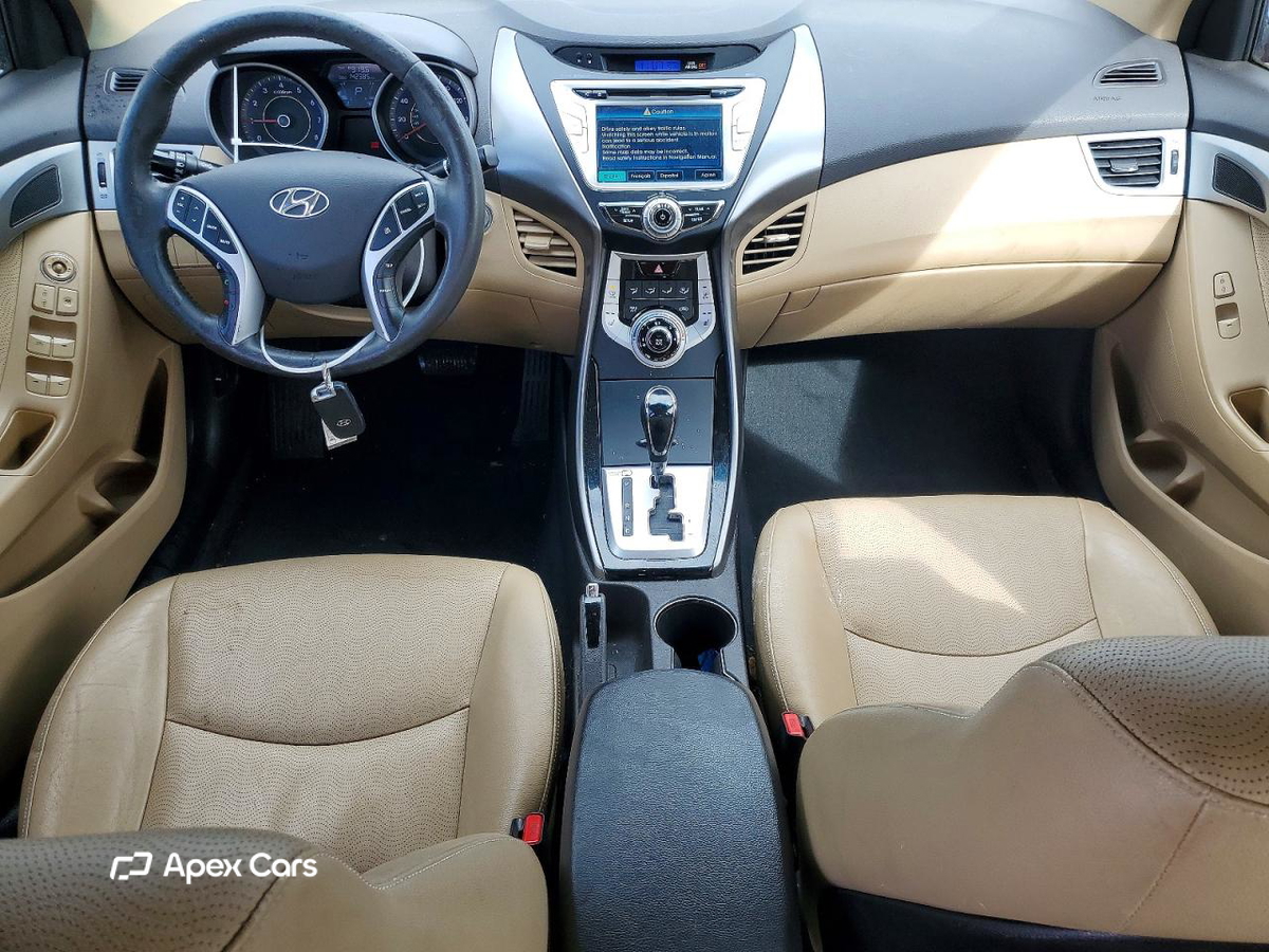 Hyundai Elantra 2012