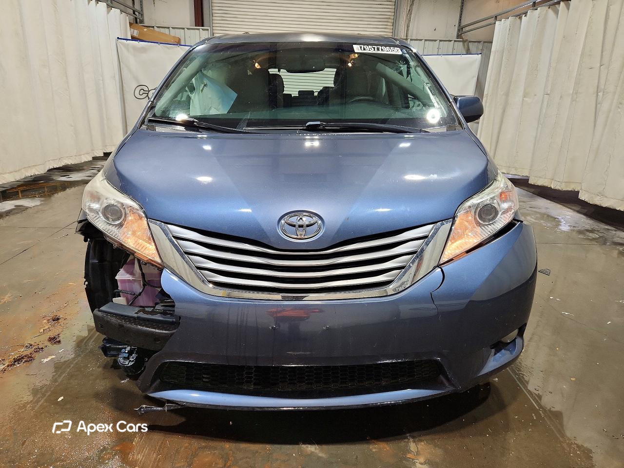 Toyota Sienna 2016