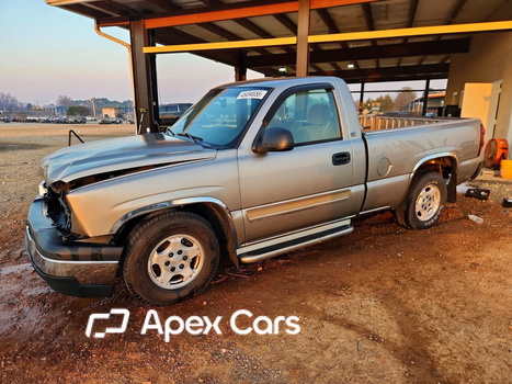 Chevrolet Silverado 2003 - Image 1 of 13