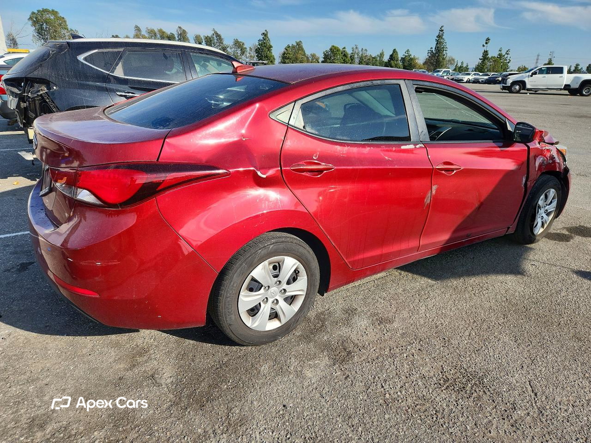 Hyundai Elantra 2016