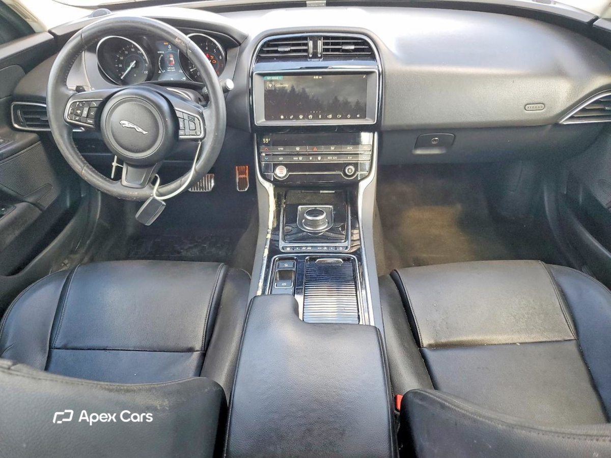 Jaguar XE 2019