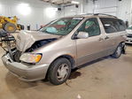 Toyota Sienna 2003