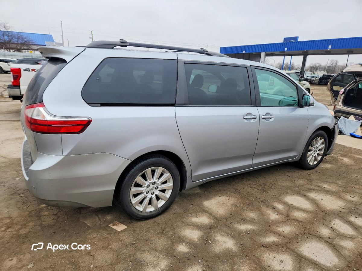 Toyota Sienna 2015