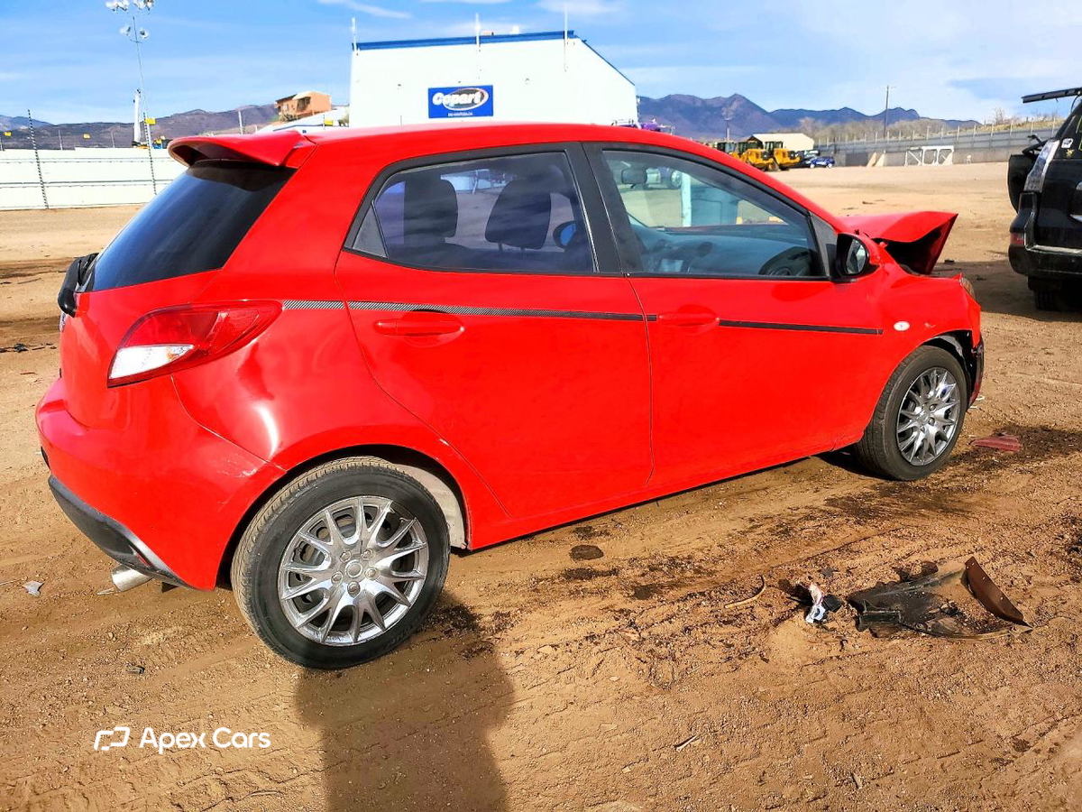 Mazda 2 2013