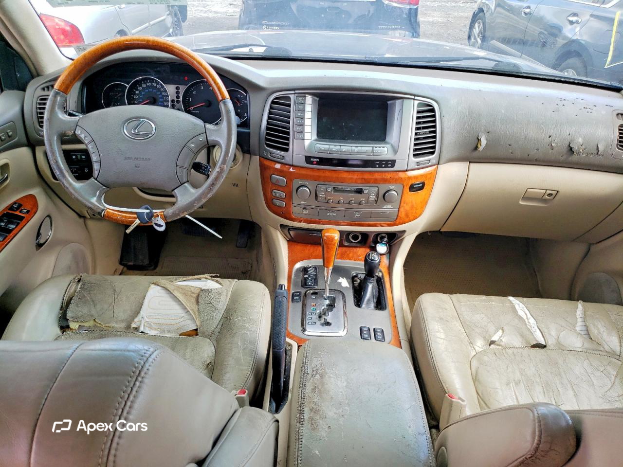 Lexus LX 2005