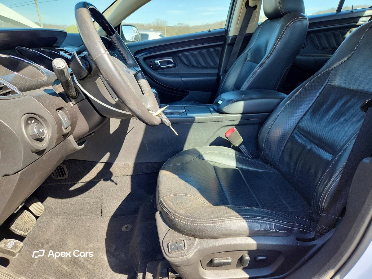 Ford Taurus 2011