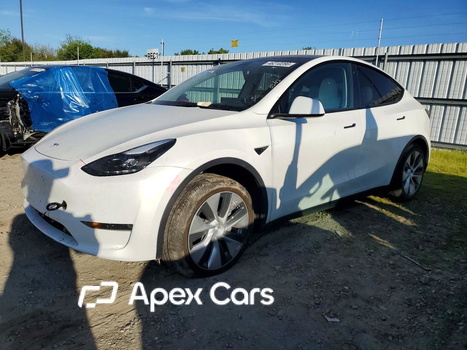 Tesla Model Y 2023 - Image 1 of 12