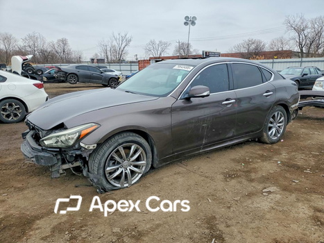Infiniti Q70 2017 - Image 1 of 12