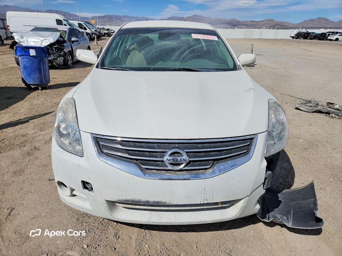 Nissan Altima 2012