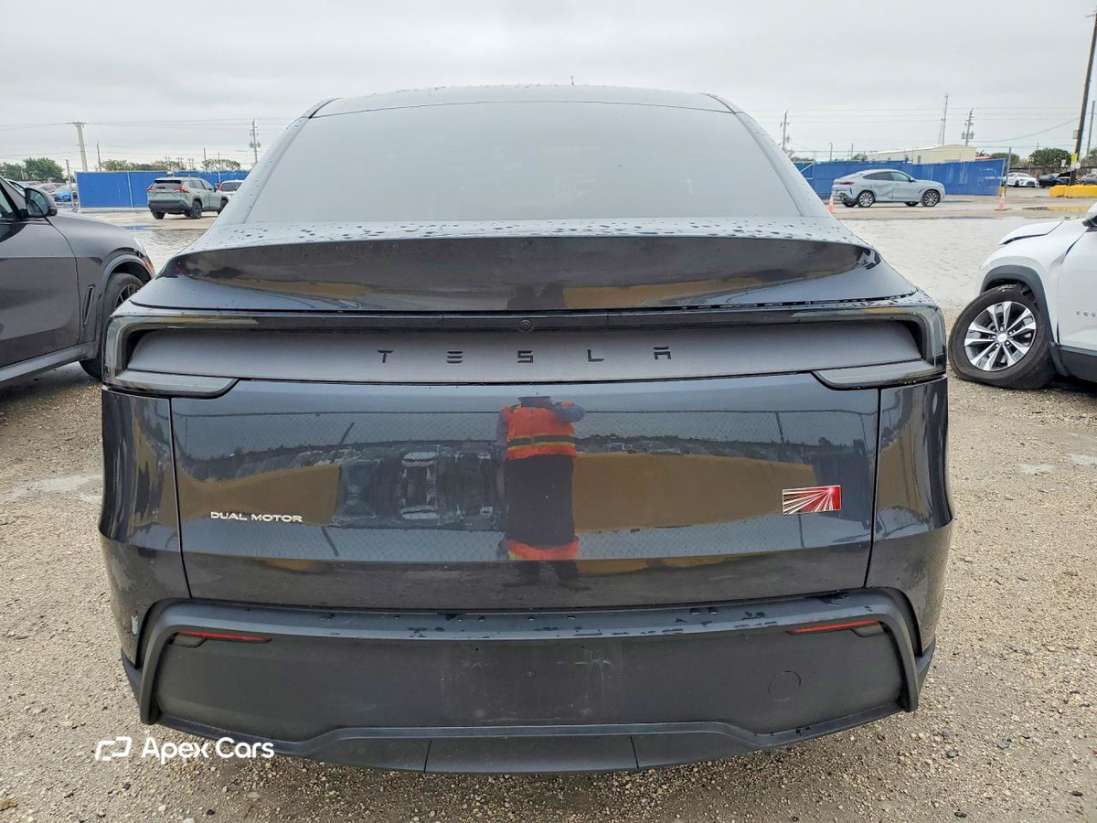 Tesla Model Y 2026