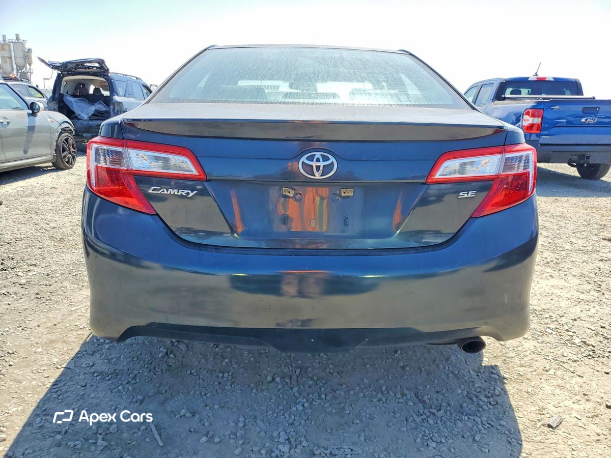 Toyota Camry 2012