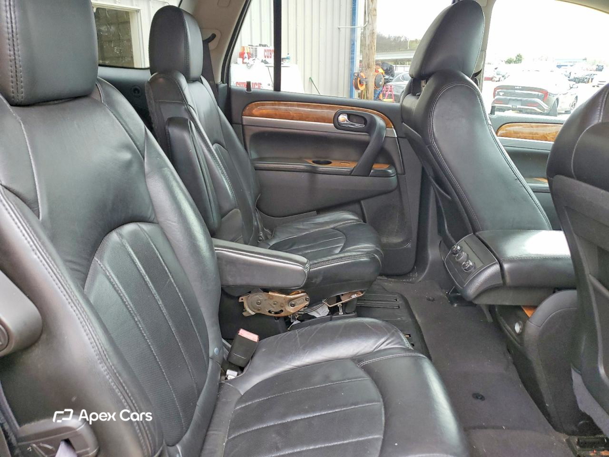 Buick Enclave 2011