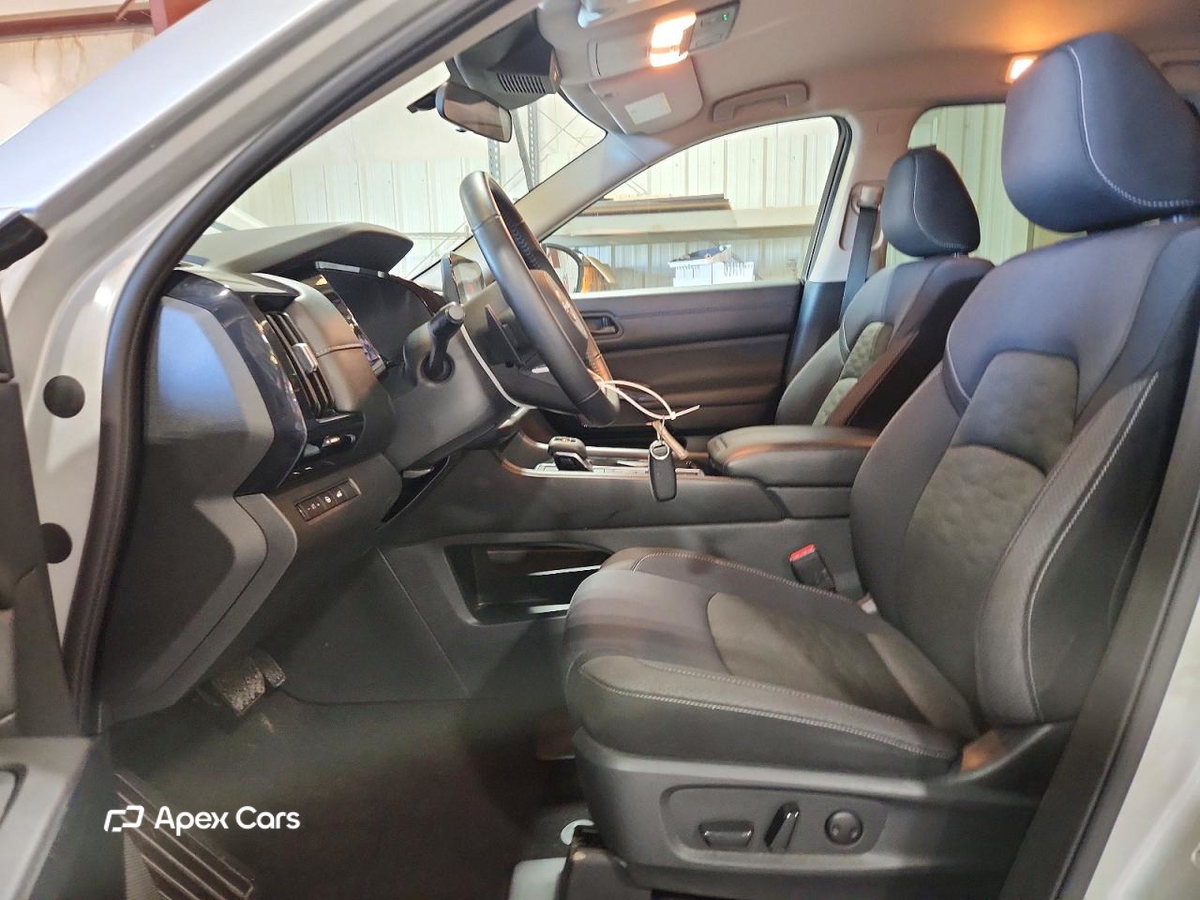 Nissan Pathfinder 2025
