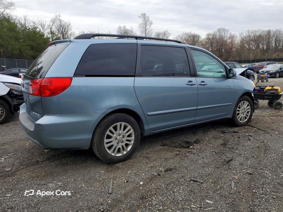 Toyota Sienna 2010