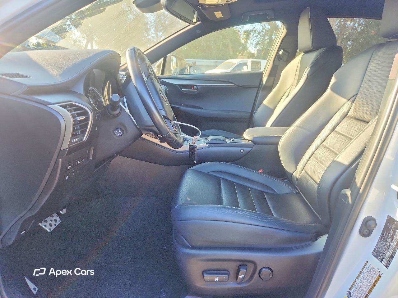 Lexus NX 2021
