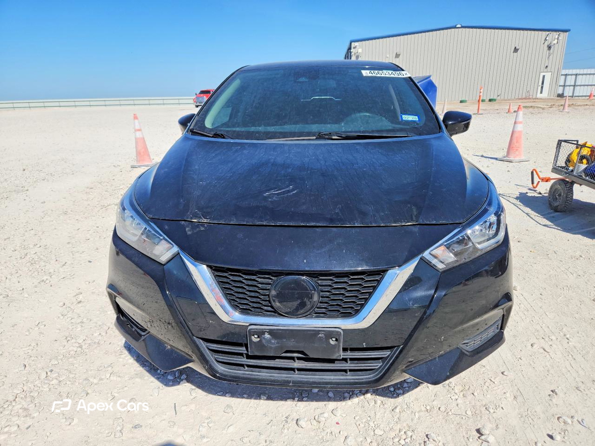 Nissan Versa 2021