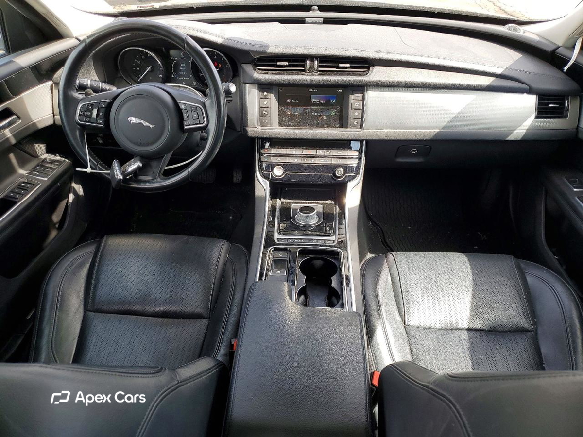 Jaguar XF 2016