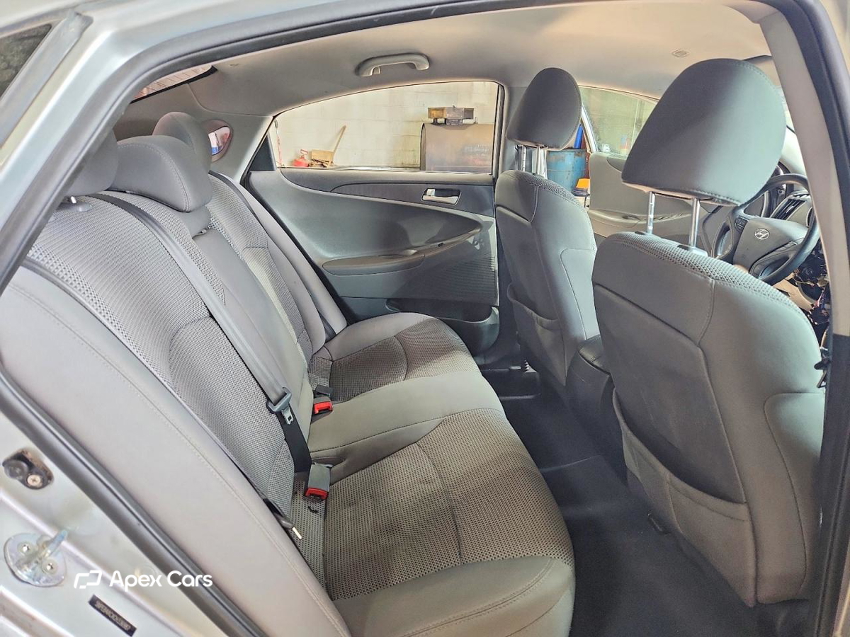 Hyundai Sonata 2012