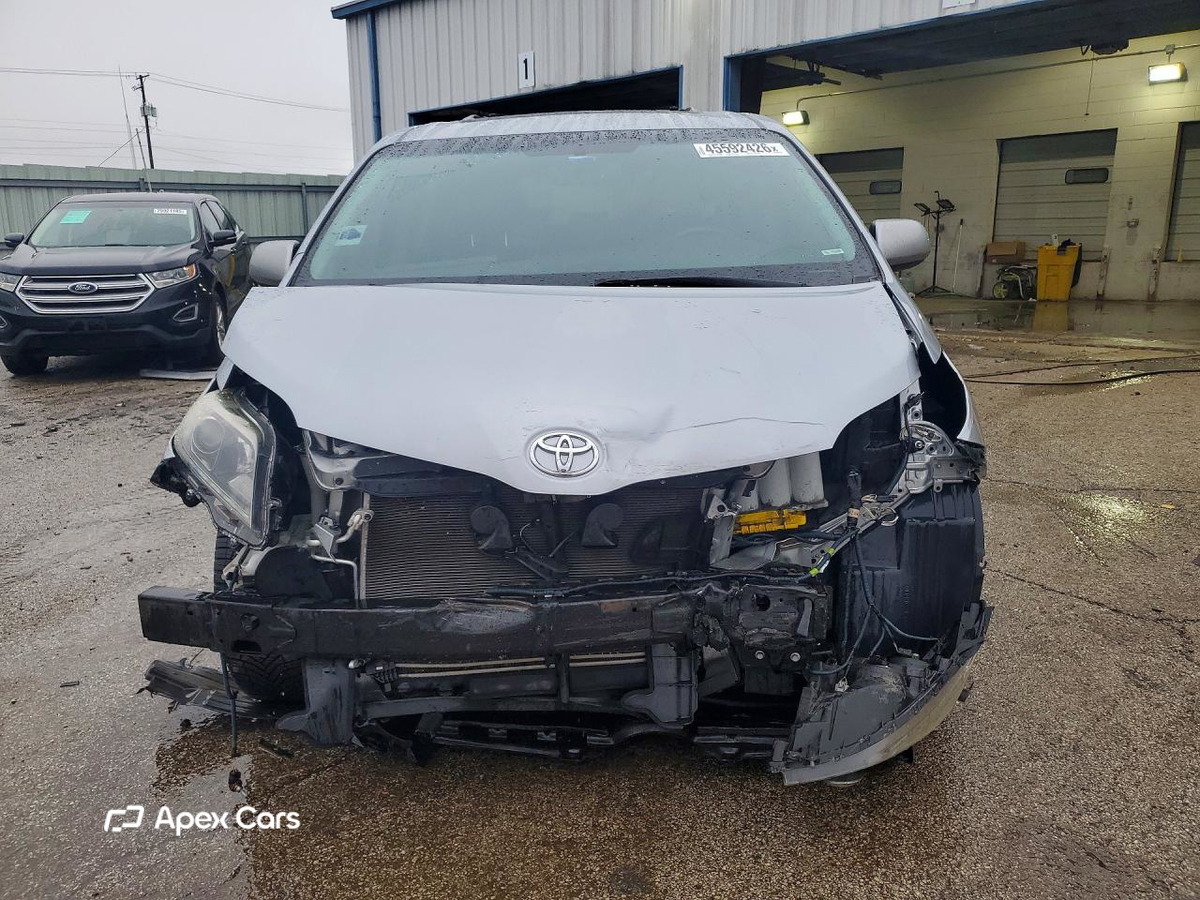 Toyota Sienna 2017