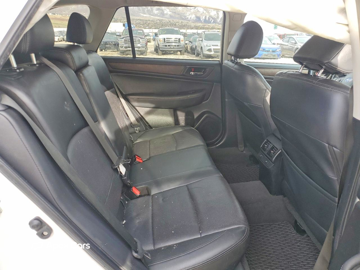 Subaru Outback 2015