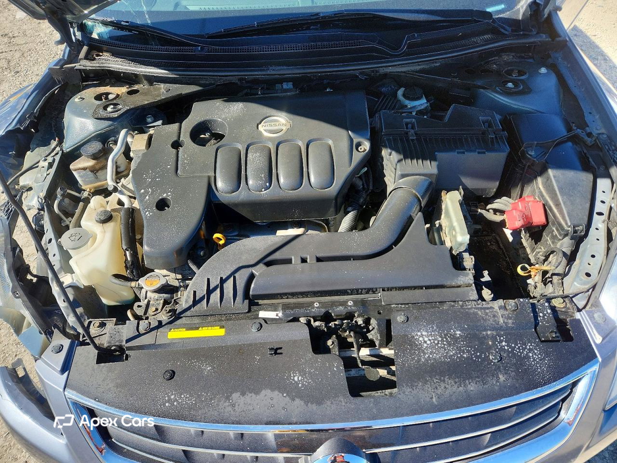 Nissan Altima 2012