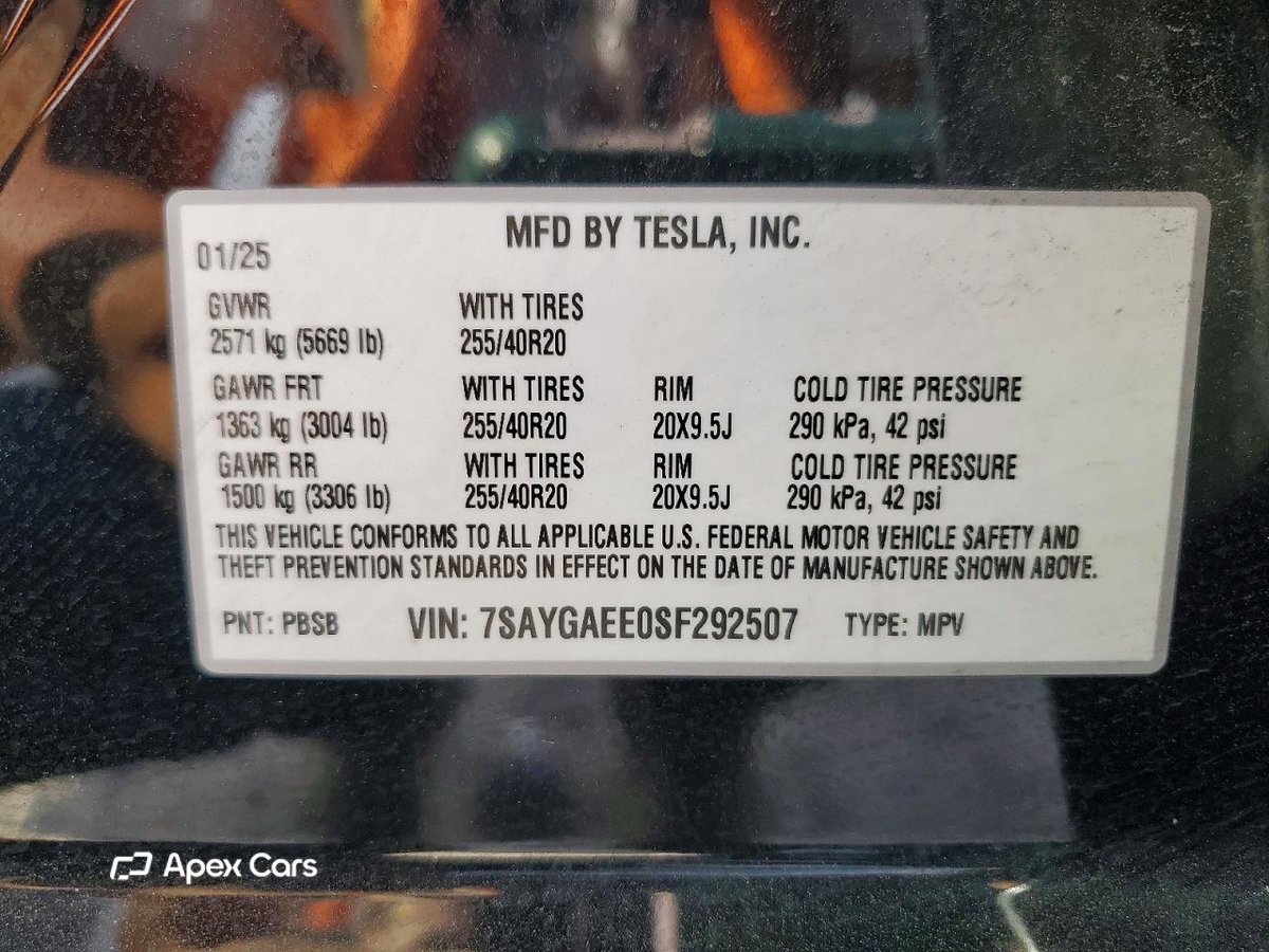 Tesla Model Y 2025