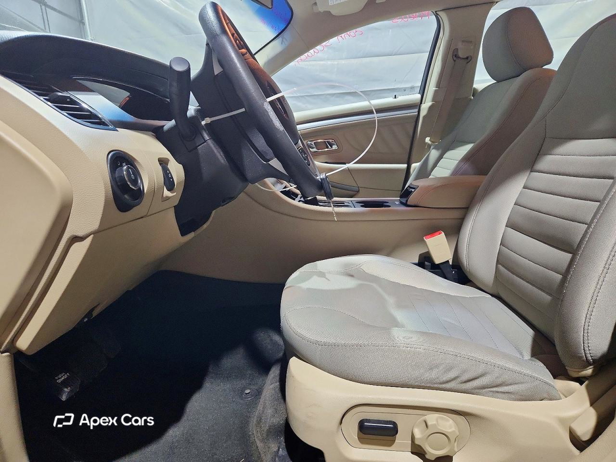 Ford Taurus 2015