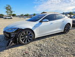 Tesla Model S 2015