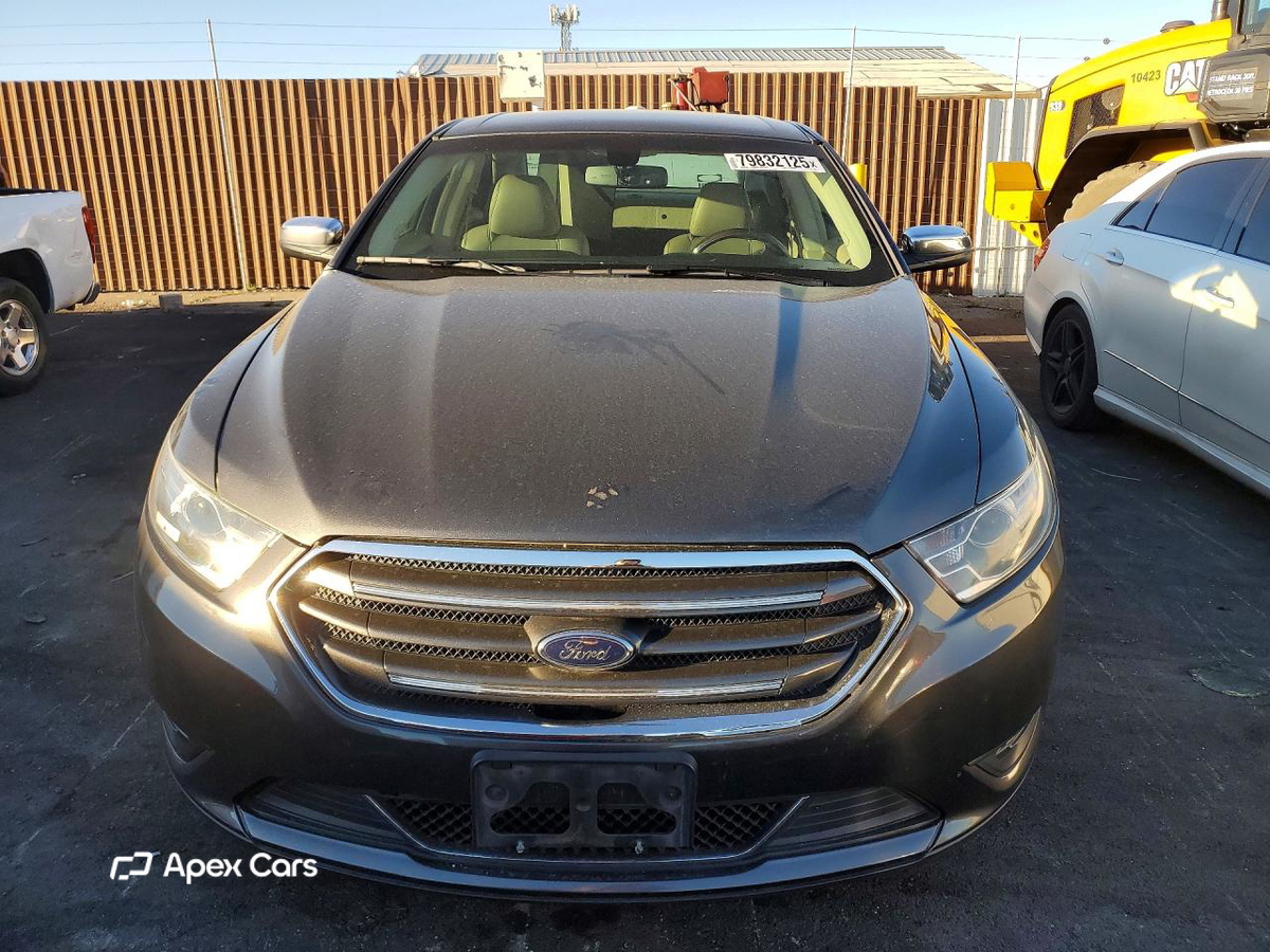 Ford Taurus 2015