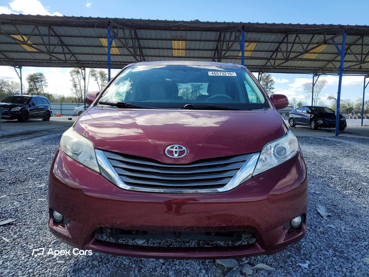 Toyota Sienna 2011