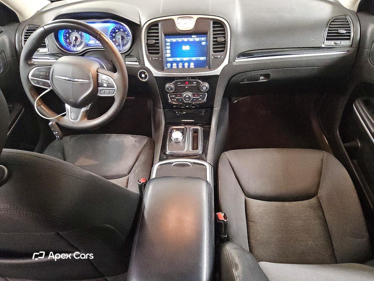 Chrysler 300 2023