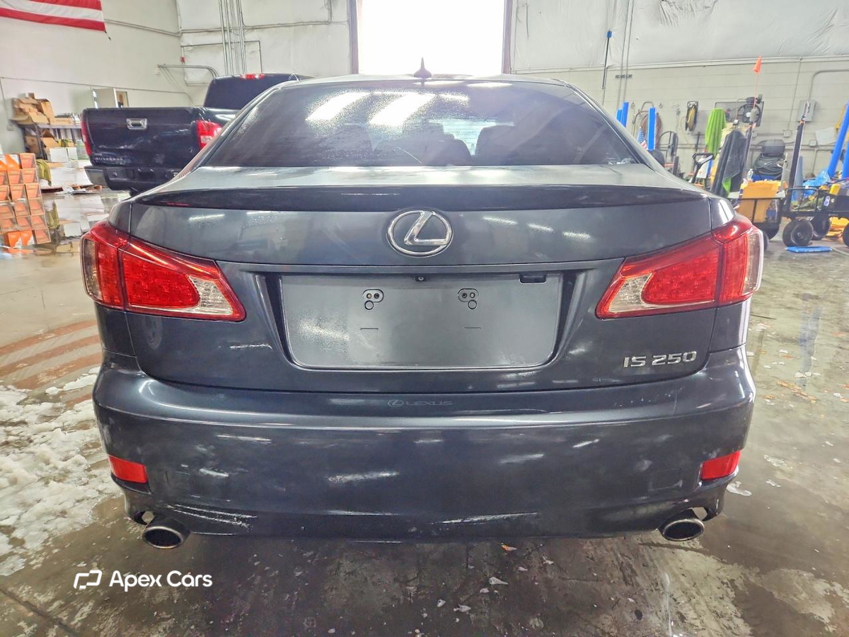 Lexus IS 2011