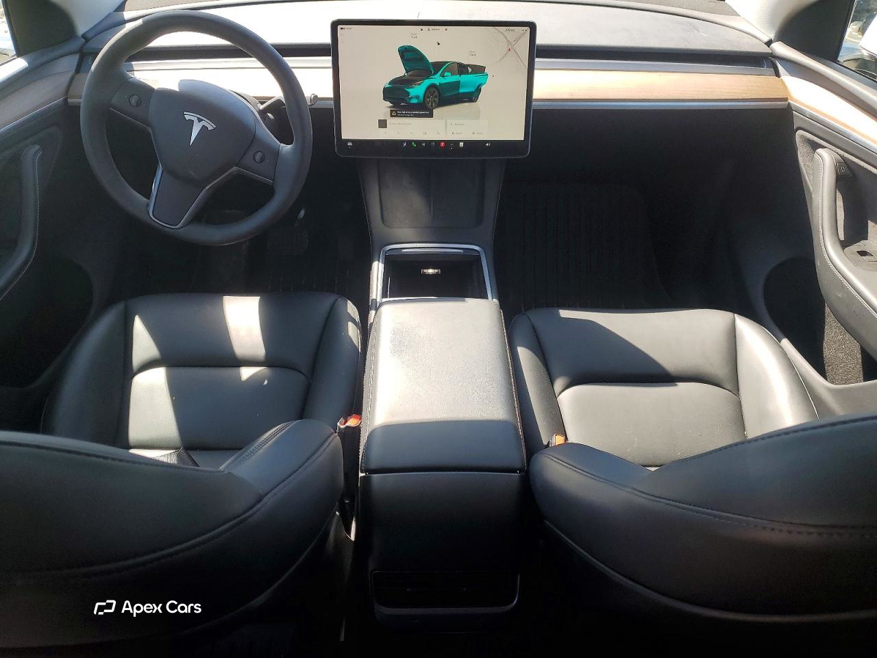 Tesla Model Y 2024
