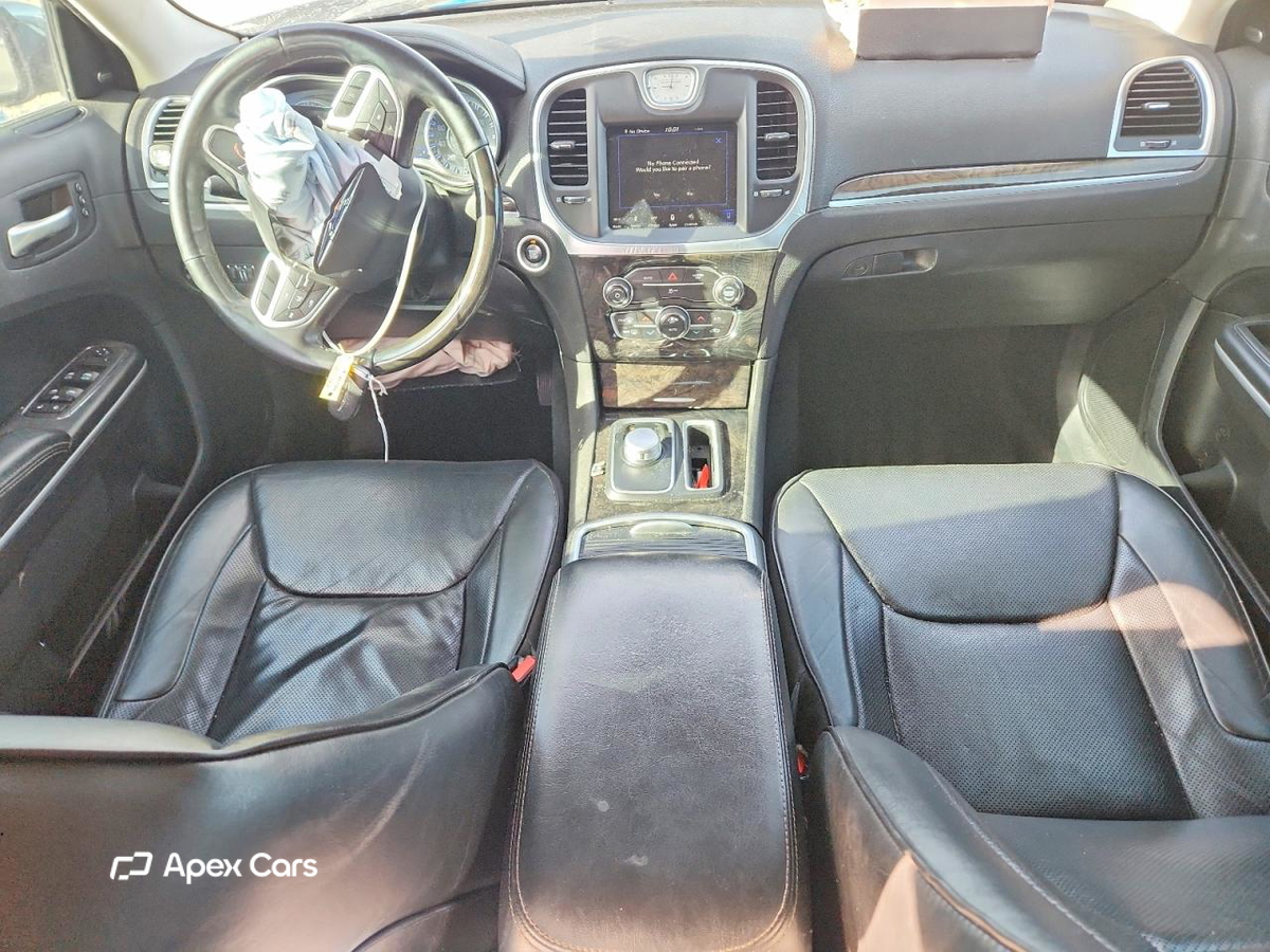 Chrysler 300 2019